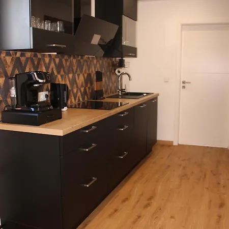 Apartman Familie Renner Direkt Am Deich 4 Schlafzimmer 2 Baeder 150qm Garten Terrasse Wallbox Cappel-Neufeld