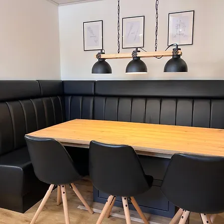 Apartment Familie Renner Direkt Am Deich 4 Schlafzimmer 2 Baeder 150qm Garten Terrasse Wallbox