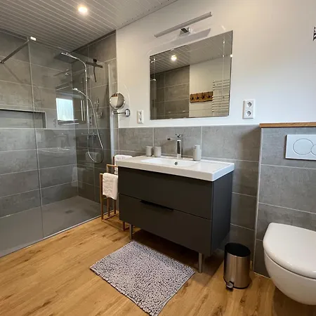 Familie Renner Direkt Am Deich 4 Schlafzimmer 2 Baeder 150qm Garten Terrasse Wallbox Apartman *